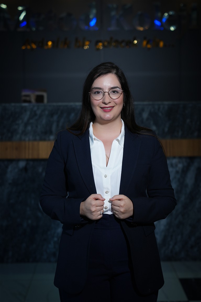 ÖZNUR KARATAŞ GÖRSEL SANATLAR